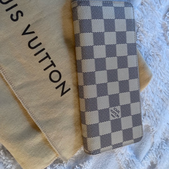 LOUIS VUITTON
Damier Azur Iena PM**Authentic***
Bag & wallet - Picture 2 of 16